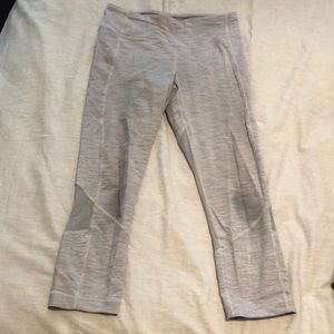 Lululemon size 6 crop leggings